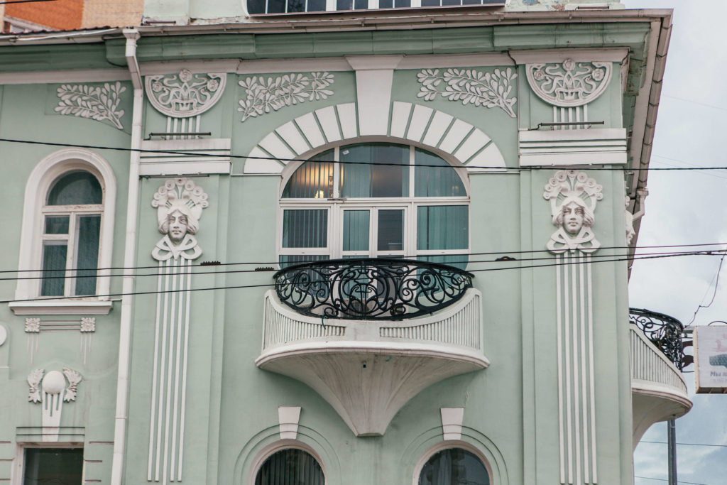 Balkon-v-dome-Chernikova